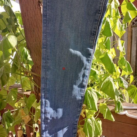 American Eagle Jeans, super high rise jegging, size 2 - Picture 4 of 6